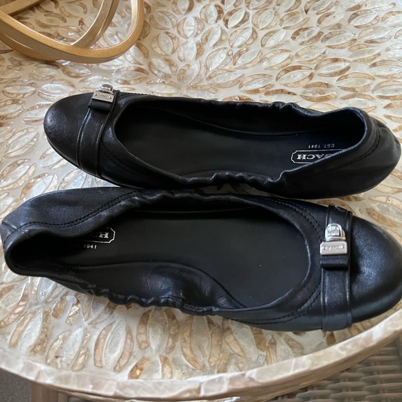 Coach Black Flats!!! - Picture 3 of 4